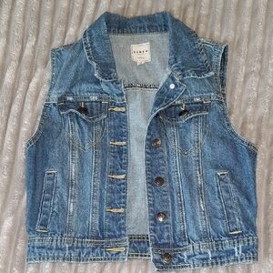 Lee Medium Wash Denim Vest - Sleeveless Jean Jacket